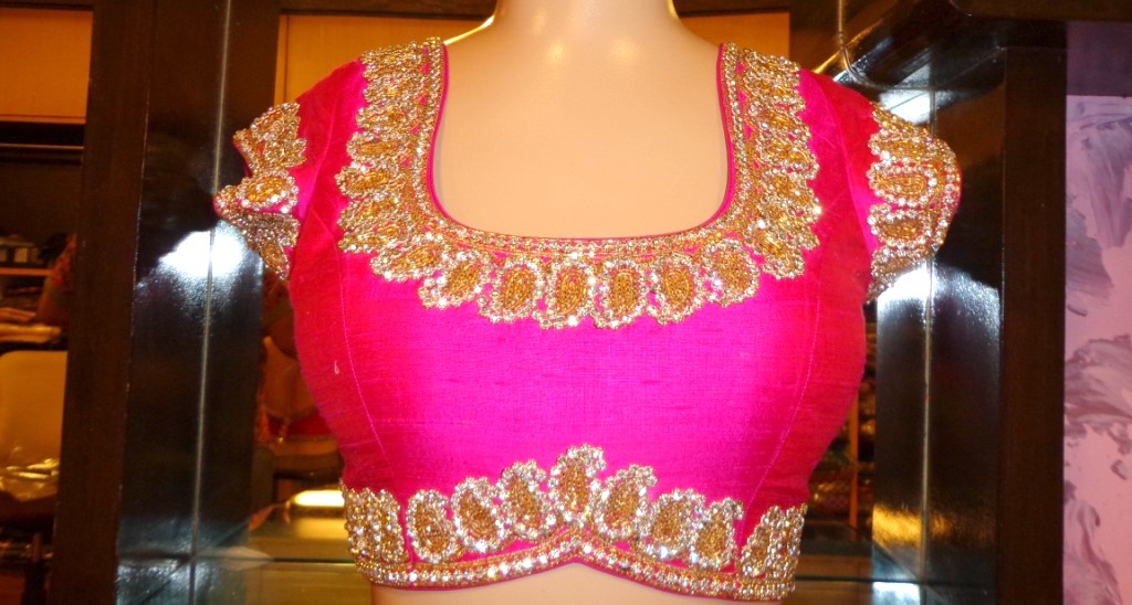 blouse neck design image with border lace