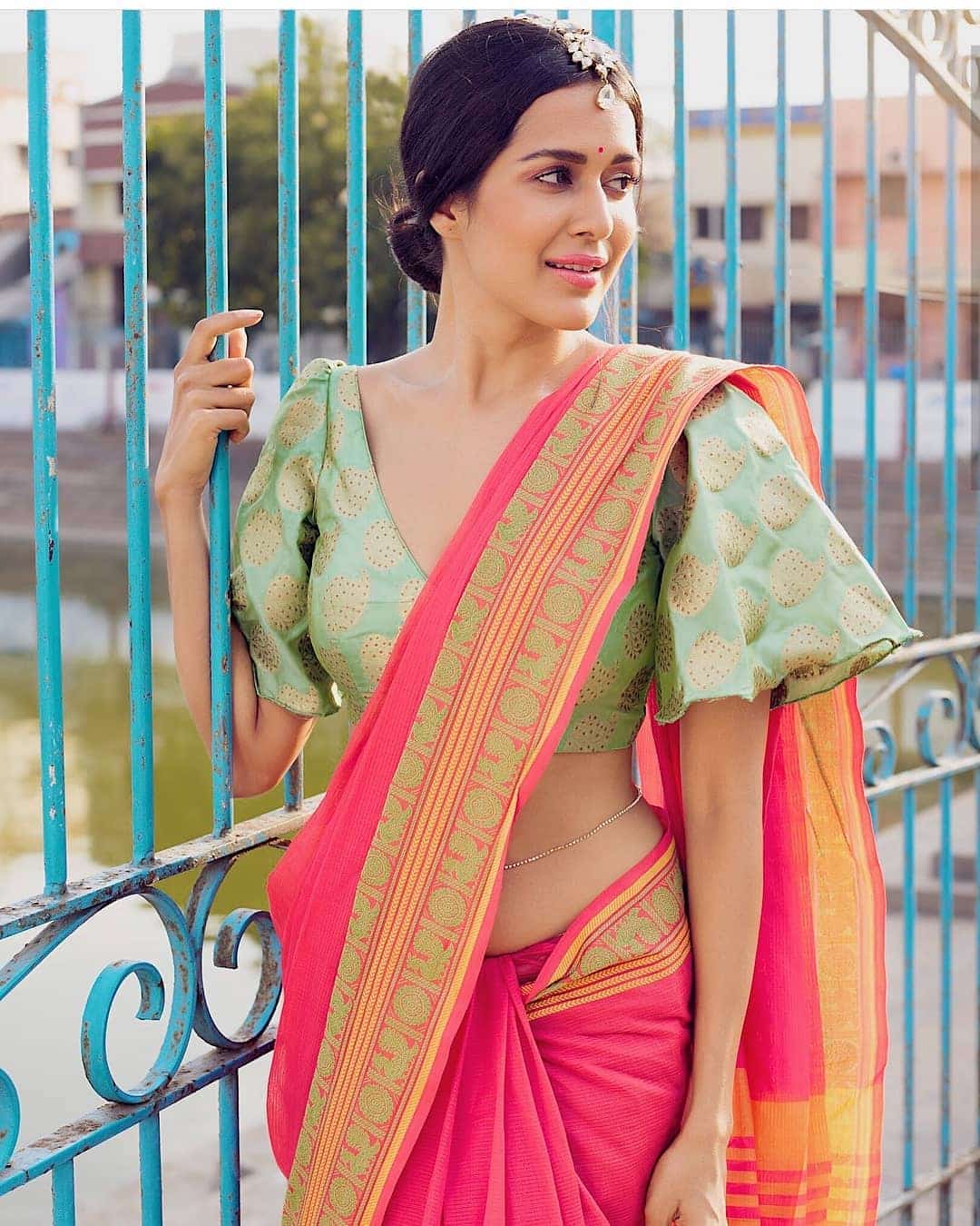 TV Actress Inspired Hot Saree Blouse Designs For Monsoon | Trendy Blouse  Designs