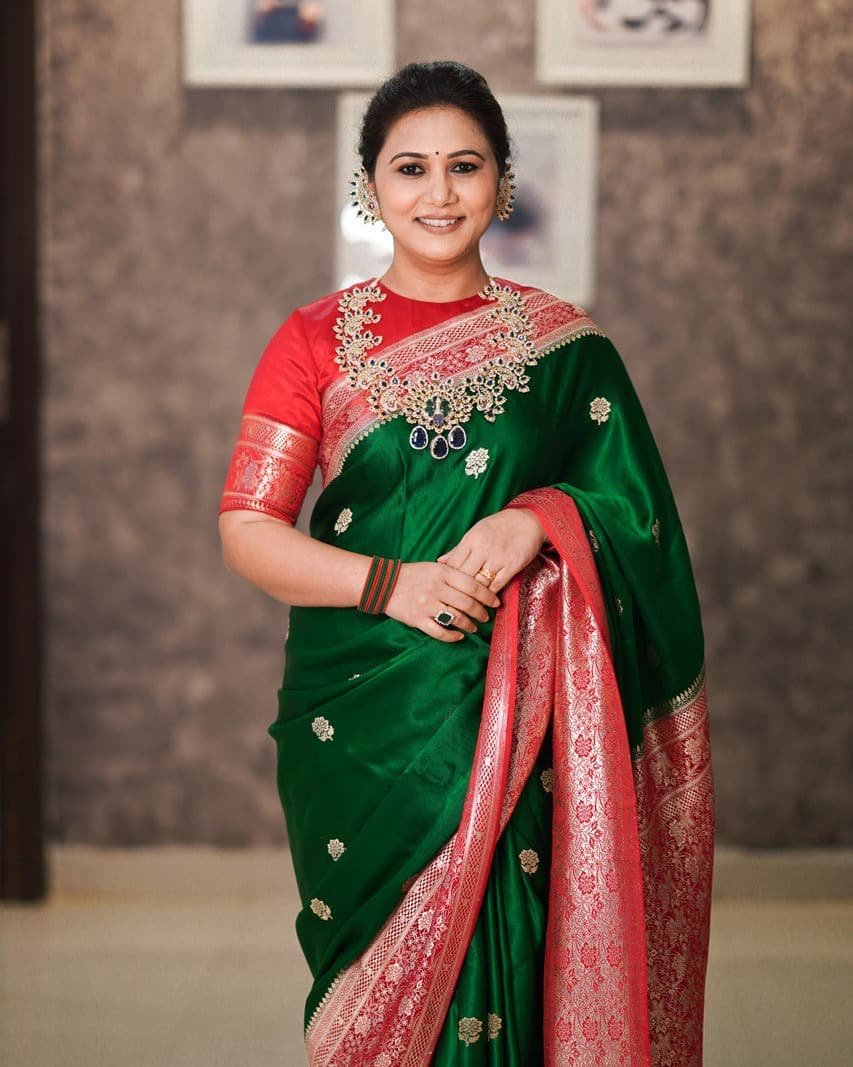 Blouse Goes Best With a Green saree