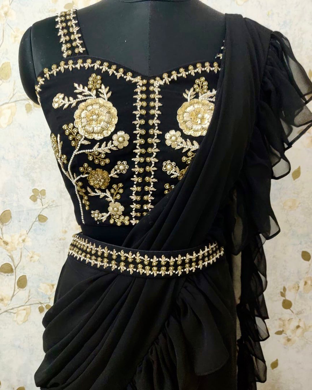 Trendy Aari Work Blouse Designs For Silk Saree