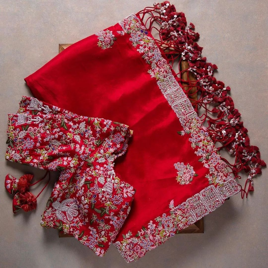 New Red Pattu Saree Blouse Design For Wedding