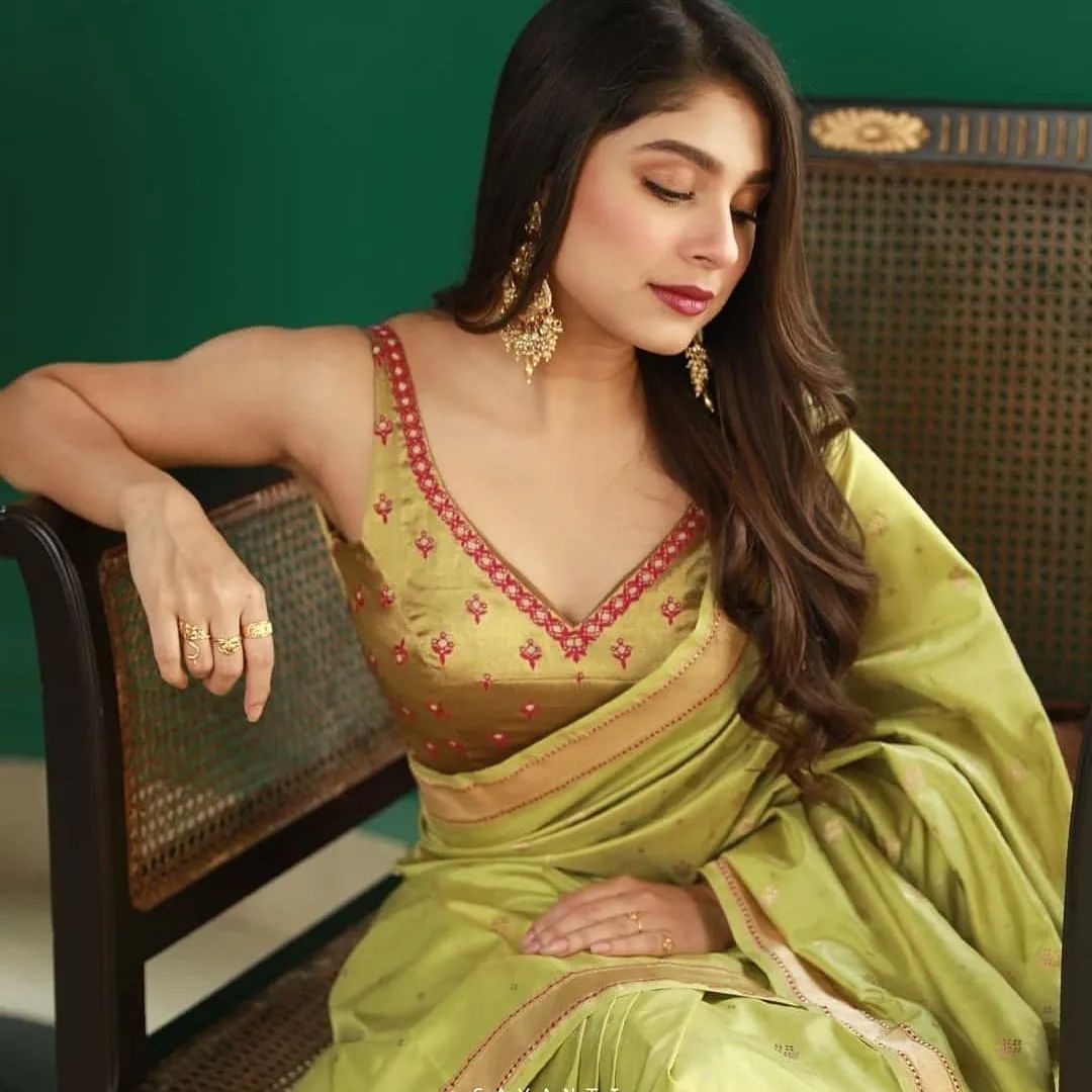 Unique Silk Saree Blouse Design Front